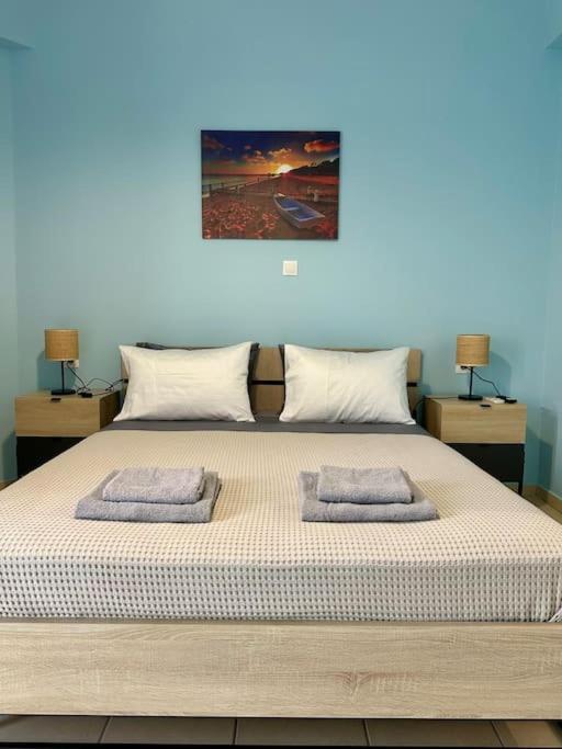 Seaside Escape Apartments - Poseidon Palaiá Fókaia Esterno foto