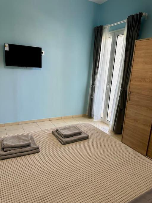 Seaside Escape Apartments - Poseidon Palaiá Fókaia Esterno foto