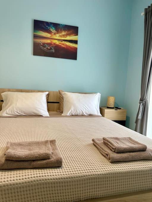 Seaside Escape Apartments - Poseidon Palaiá Fókaia Esterno foto