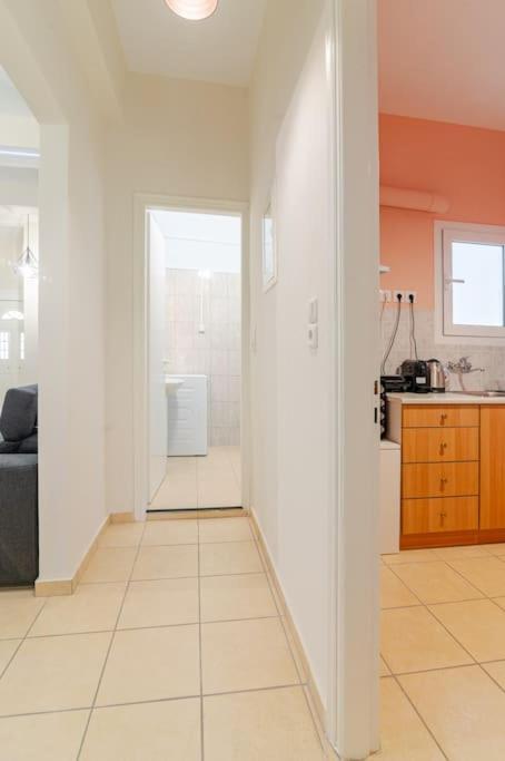 Seaside Escape Apartments - Poseidon Palaiá Fókaia Esterno foto