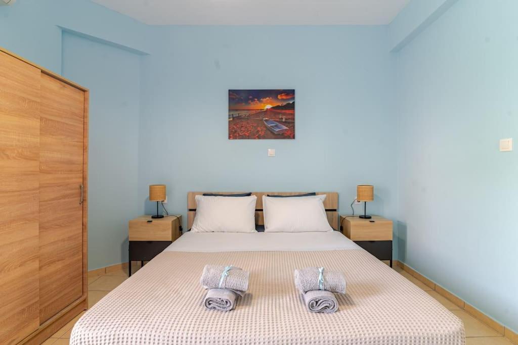 Seaside Escape Apartments - Poseidon Palaiá Fókaia Esterno foto