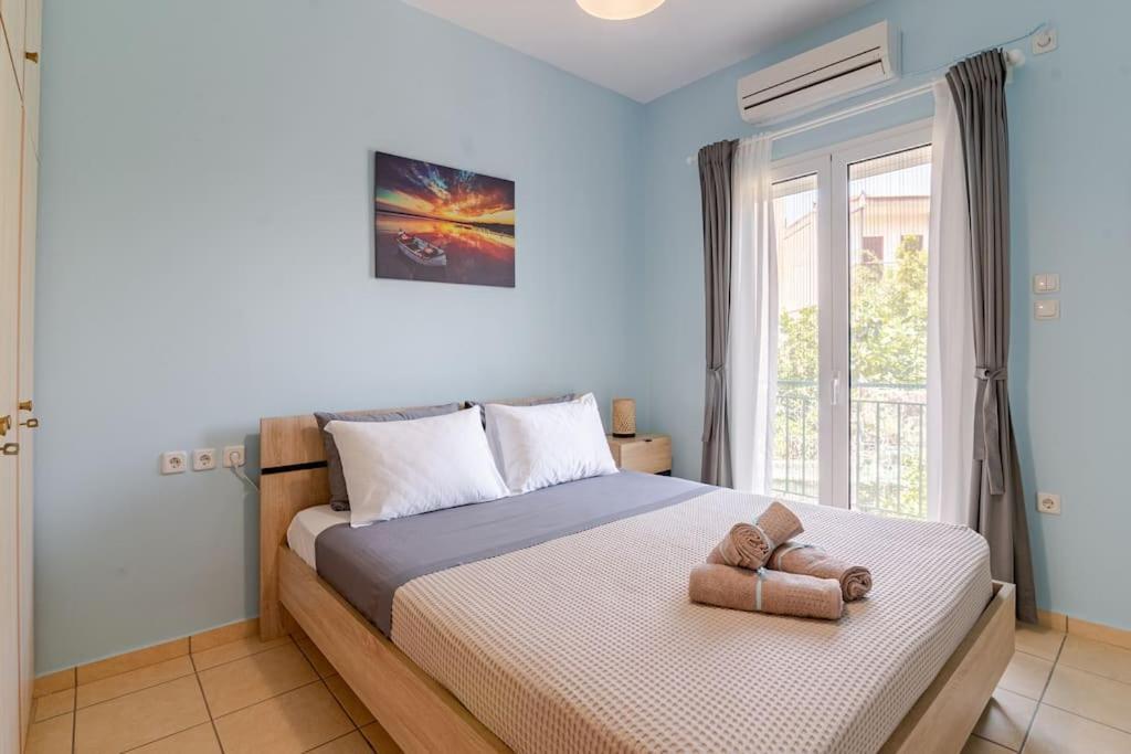 Seaside Escape Apartments - Poseidon Palaiá Fókaia Esterno foto